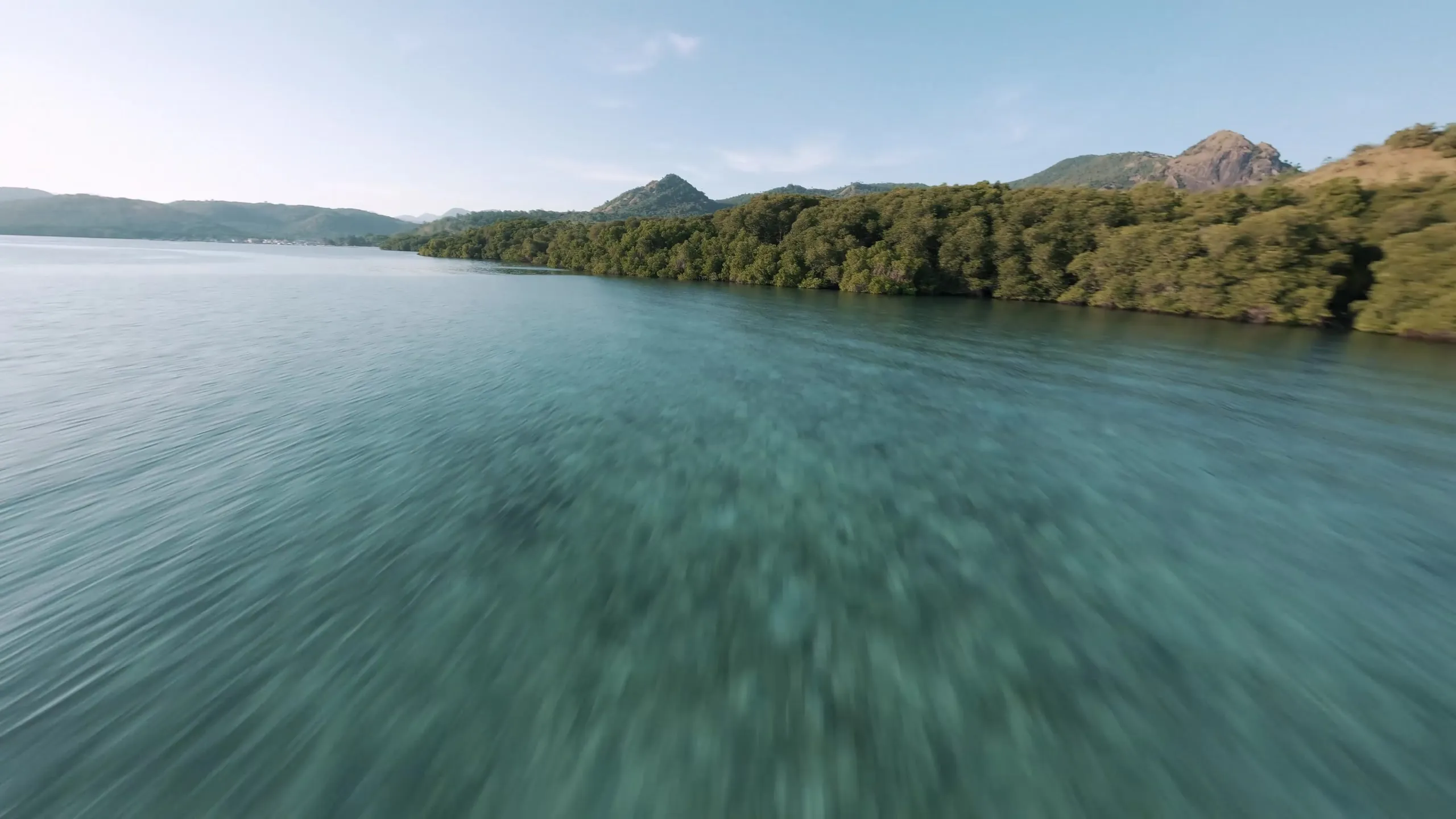 Moana Cruises, Komodo, frame 1