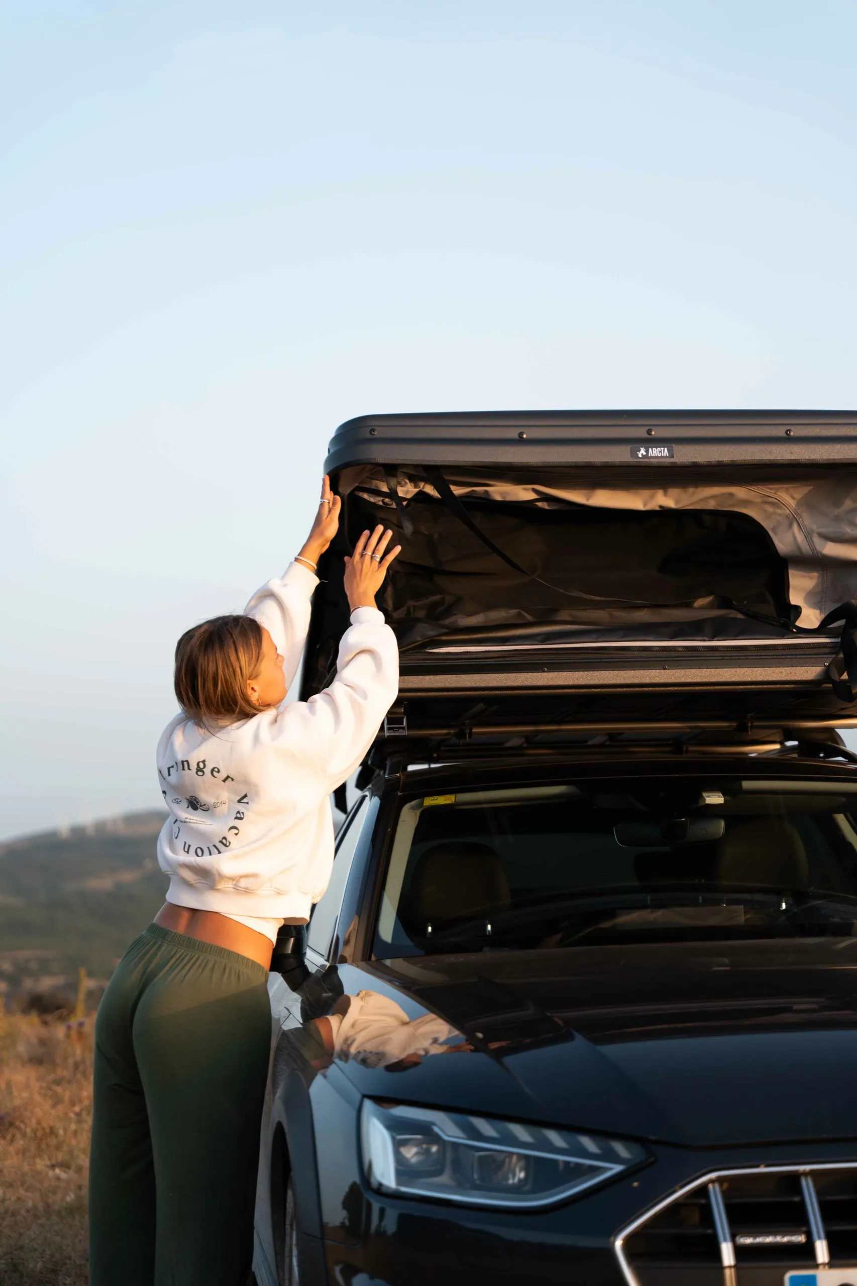 Arcta Rooftop Tents, frame 3