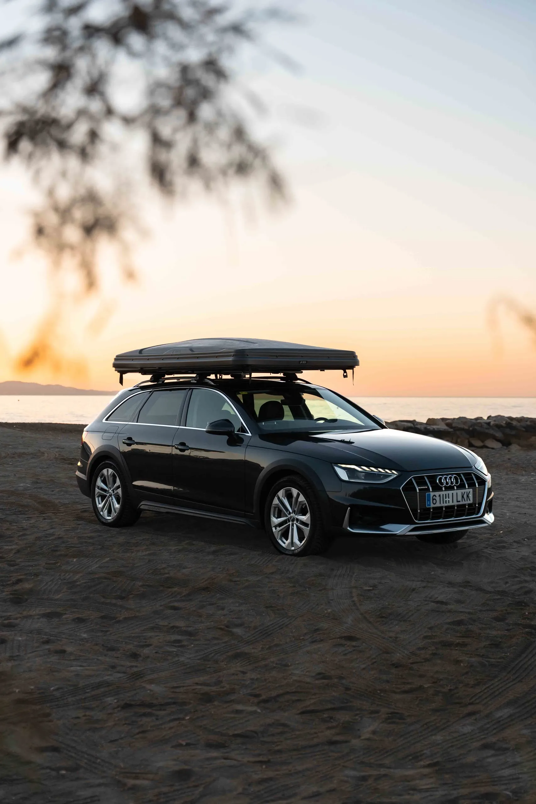 Arcta Rooftop Tents, frame 15